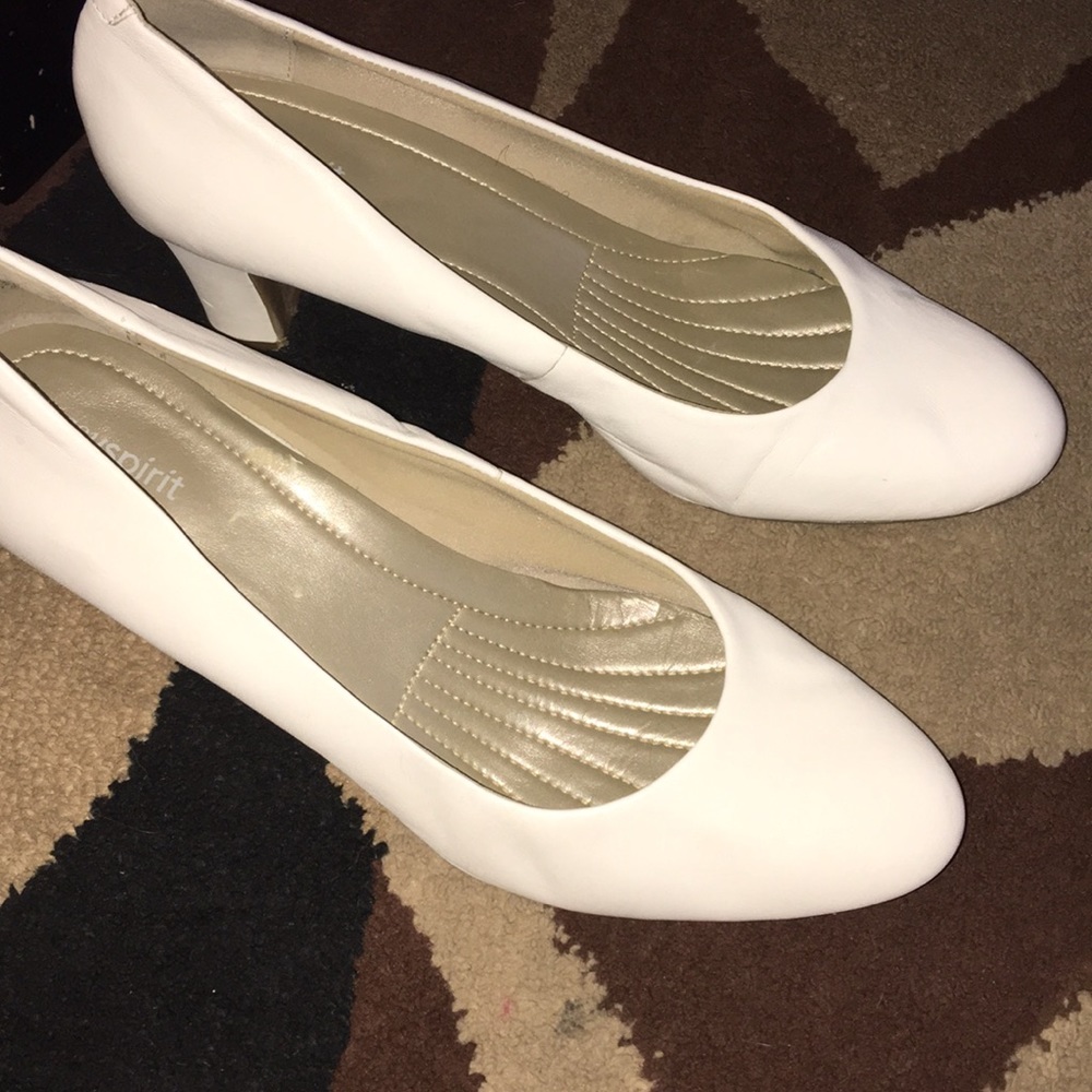 Easy spirit shoes